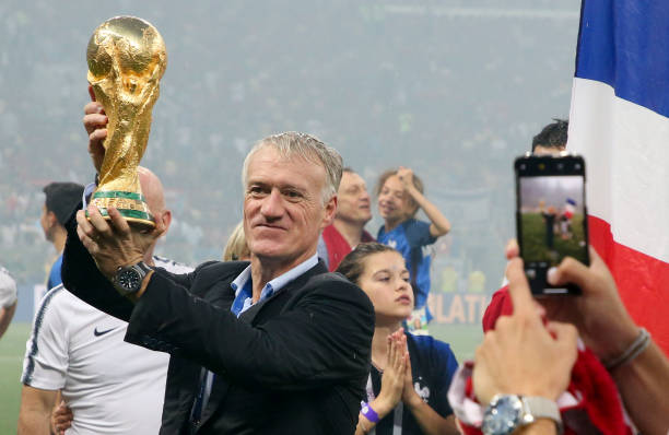 展示了他个 展示了他个